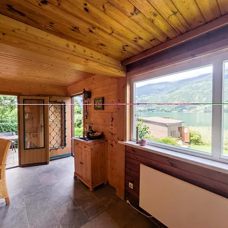 Seehaus Ossiachersee Dom wakacyjny *